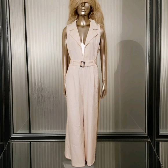 🧚‍♂️HOST PICK NWT Tailored Belted Deep V Neck Wideleg Jumpsuit in Cream Sz 10 - Picture 6 of 15